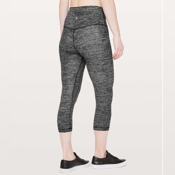 Lululemon Align Crop *21” in Twillines Ice Grey Black - Made With Nulu - Picture 3 of 10